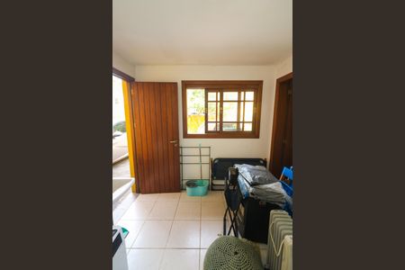 Casa à venda com 268m², 5 quartos e 4 vagas Casa à venda com 268m², 5 quartos e 4 vagasÁrea de Serviço