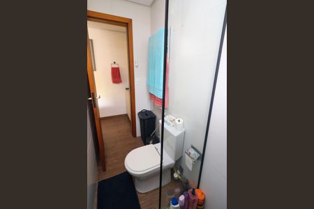 Casa à venda com 268m², 5 quartos e 4 vagas Casa à venda com 268m², 5 quartos e 4 vagasBanheiro 2