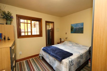 Casa à venda com 268m², 5 quartos e 4 vagas Casa à venda com 268m², 5 quartos e 4 vagasSuíte 1