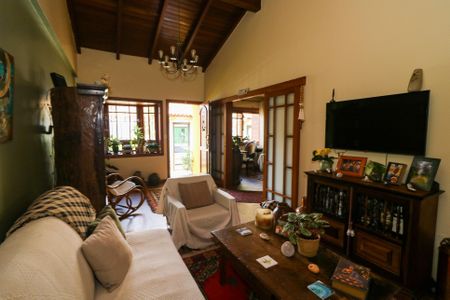 Casa à venda com 268m², 5 quartos e 4 vagas Casa à venda com 268m², 5 quartos e 4 vagasSala