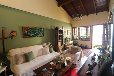 Casa à venda com 268m², 5 quartos e 4 vagas Casa à venda com 268m², 5 quartos e 4 vagasSala