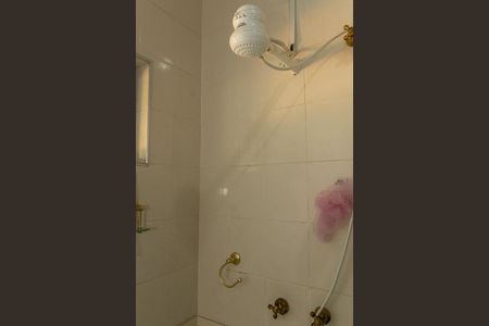 Casa para alugar com 700m², 5 quartos e 6 vagasBanheiro Suíte 1