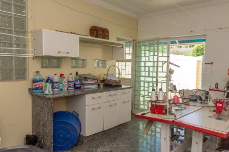 Casa para alugar com 700m², 5 quartos e 6 vagasÁrea de serviço