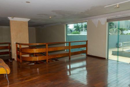 Casa para alugar com 700m², 5 quartos e 6 vagasPiso Superior-Sala 4