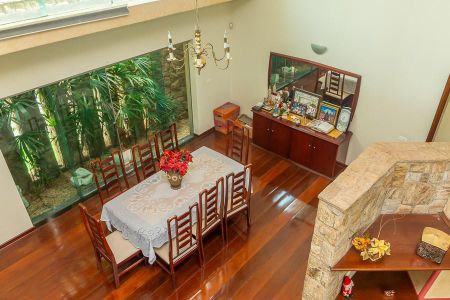 Casa para alugar com 700m², 5 quartos e 6 vagasPiso Superior- Vista