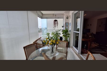 Apartamento à venda com 123m², 2 quartos e 2 vagasVaranda 