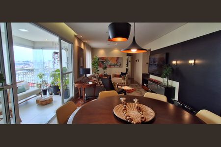 Apartamento à venda com 123m², 2 quartos e 2 vagasSala