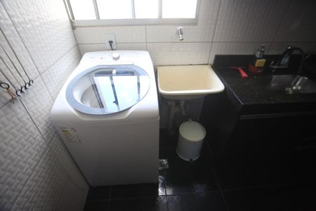 Apartamento à venda com 46m², 2 quartos e 1 vagaArea de serviço