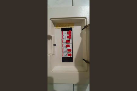 Casa para alugar com 69m², 1 quarto e sem vaga Casa para alugar com 69m², 1 quarto e sem vagaQuadro de Luz