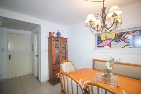 Casa de condomínio à venda com 180m², 3 quartos e 2 vagasSala 2