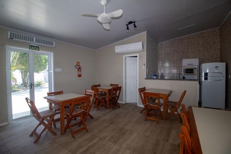 Casa de condomínio à venda com 180m², 3 quartos e 2 vagasÁrea comum - Salão de festas