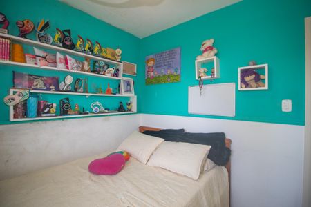 Casa de condomínio à venda com 180m², 3 quartos e 2 vagasQuarto