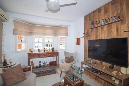 Casa de condomínio à venda com 180m², 3 quartos e 2 vagasSala