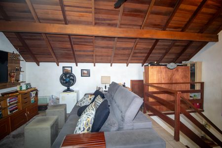 Casa de condomínio à venda com 180m², 3 quartos e 2 vagasSóton