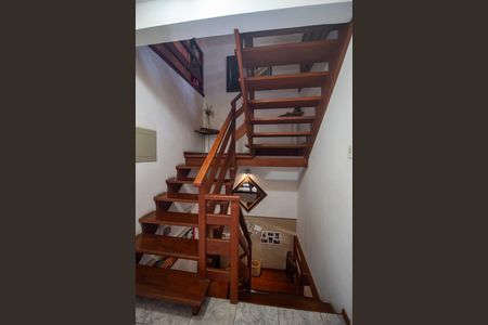 Casa de condomínio à venda com 180m², 3 quartos e 2 vagasCorredor segundo andar