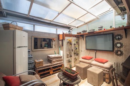 Casa de condomínio à venda com 180m², 3 quartos e 2 vagasChurrasqueira