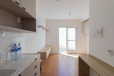 Studio de kitnet/studio para alugar com 1 quarto, 21m² em Itaquera, São Paulo