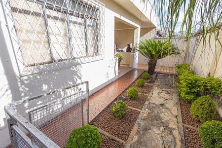 Casa à venda com 360m², 4 quartos e 2 vagasquintal / garagem