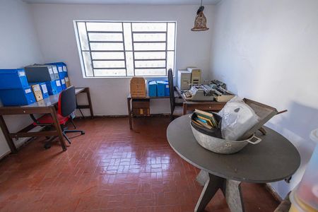 Casa à venda com 360m², 4 quartos e 2 vagassala