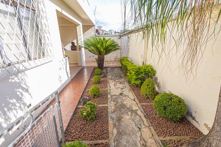 Casa à venda com 360m², 4 quartos e 2 vagasquintal / garagem