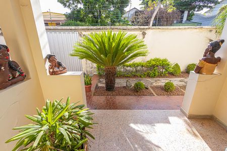 Casa à venda com 360m², 4 quartos e 2 vagasquintal / garagem