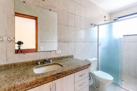 Casa para alugar com 150m², 3 quartos e sem vaga Casa para alugar com 150m², 3 quartos e sem vagaBanheiro da Suíte 2