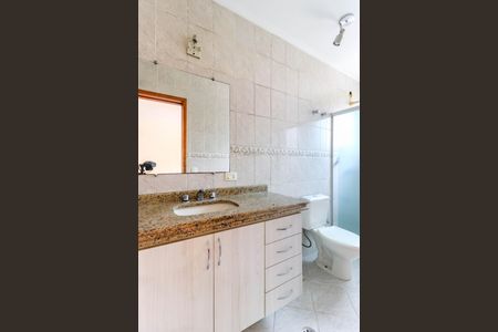 Casa para alugar com 150m², 3 quartos e sem vaga Casa para alugar com 150m², 3 quartos e sem vagaBanheiro da Suíte 2