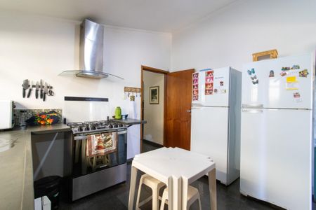 Casa à venda com 232m², 4 quartos e 4 vagasCozinha