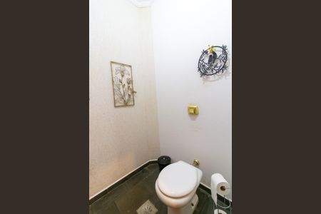 Casa à venda com 232m², 4 quartos e 4 vagasLavabo