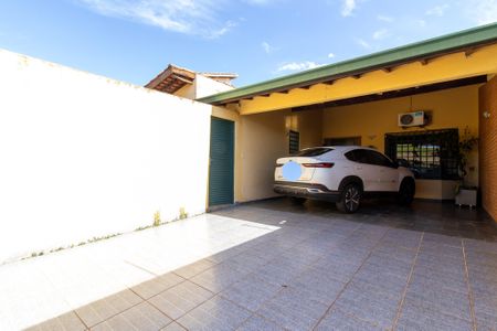 Casa à venda com 232m², 4 quartos e 4 vagasGaragem