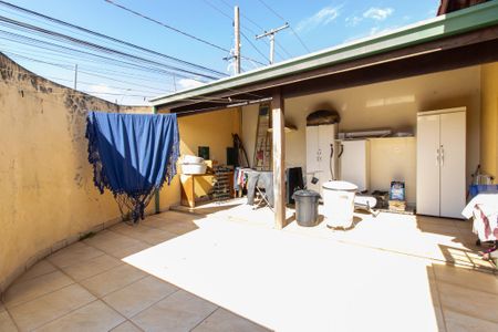 Casa à venda com 232m², 4 quartos e 4 vagasÁrea de Serviço