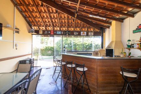 Casa à venda com 232m², 4 quartos e 4 vagasÁrea externa