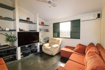 Casa à venda com 232m², 4 quartos e 4 vagasQuarto 2