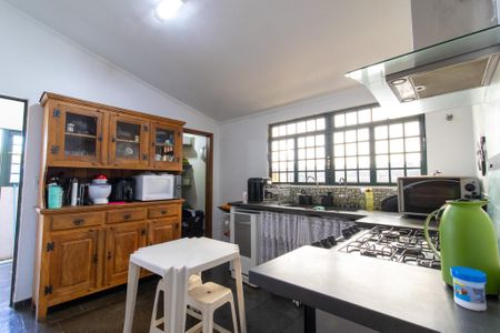 Casa à venda com 232m², 4 quartos e 4 vagasCozinha