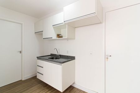 Apartamento para alugar com 2422m², 1 quarto e sem vagaSala / Cozinha