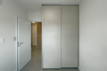 Apartamento para alugar com 81m², 2 quartos e 1 vaga Apartamento para alugar com 81m², 2 quartos e 1 vagaSuíte 1 - Armários