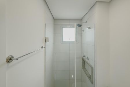 Apartamento para alugar com 81m², 2 quartos e 1 vaga Apartamento para alugar com 81m², 2 quartos e 1 vagaBanheiro da Suíte 1