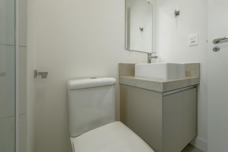 Apartamento para alugar com 81m², 2 quartos e 1 vaga Apartamento para alugar com 81m², 2 quartos e 1 vagaBanheiro da Suíte 1