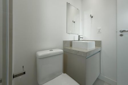 Apartamento para alugar com 81m², 2 quartos e 1 vaga Apartamento para alugar com 81m², 2 quartos e 1 vagaBanheiro da Suíte 2