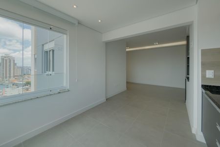 Apartamento para alugar com 81m², 2 quartos e 1 vaga Apartamento para alugar com 81m², 2 quartos e 1 vagaVaranda gourmet