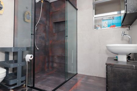 Apartamento à venda com 80m², 2 quartos e 1 vaga Apartamento à venda com 80m², 2 quartos e 1 vagaBanheiro