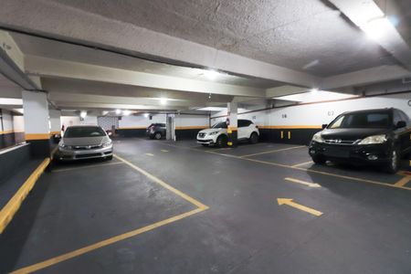 Apartamento à venda com 80m², 2 quartos e 1 vaga Apartamento à venda com 80m², 2 quartos e 1 vagaGaragem