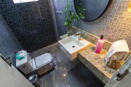 Casa à venda com 176m², 3 quartos e 3 vagas Casa à venda com 176m², 3 quartos e 3 vagasLavabo 1