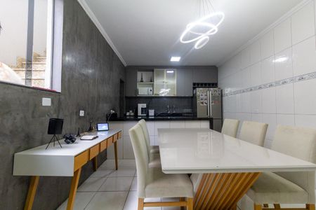 Casa à venda com 176m², 3 quartos e 3 vagas Casa à venda com 176m², 3 quartos e 3 vagasCozinha
