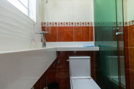 Casa à venda com 176m², 3 quartos e 3 vagas Casa à venda com 176m², 3 quartos e 3 vagasBanheiro 1