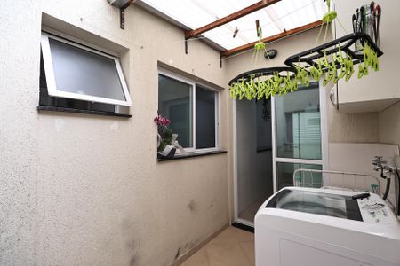 Apartamento à venda com 64m², 2 quartos e 1 vaga Apartamento à venda com 64m², 2 quartos e 1 vagaLavanderia