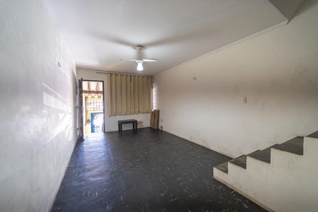 Casa à venda com 140m², 2 quartos e 1 vagaSala