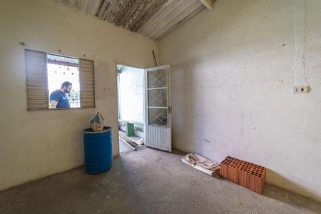 Casa à venda com 140m², 2 quartos e 1 vagaEdícula