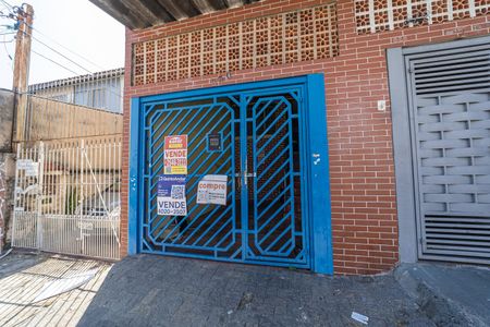 Casa à venda com 140m², 2 quartos e 1 vagaFachada