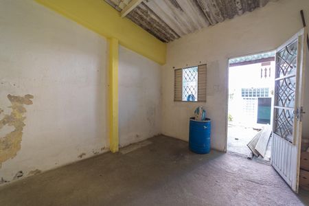 Casa à venda com 140m², 2 quartos e 1 vagaEdícula